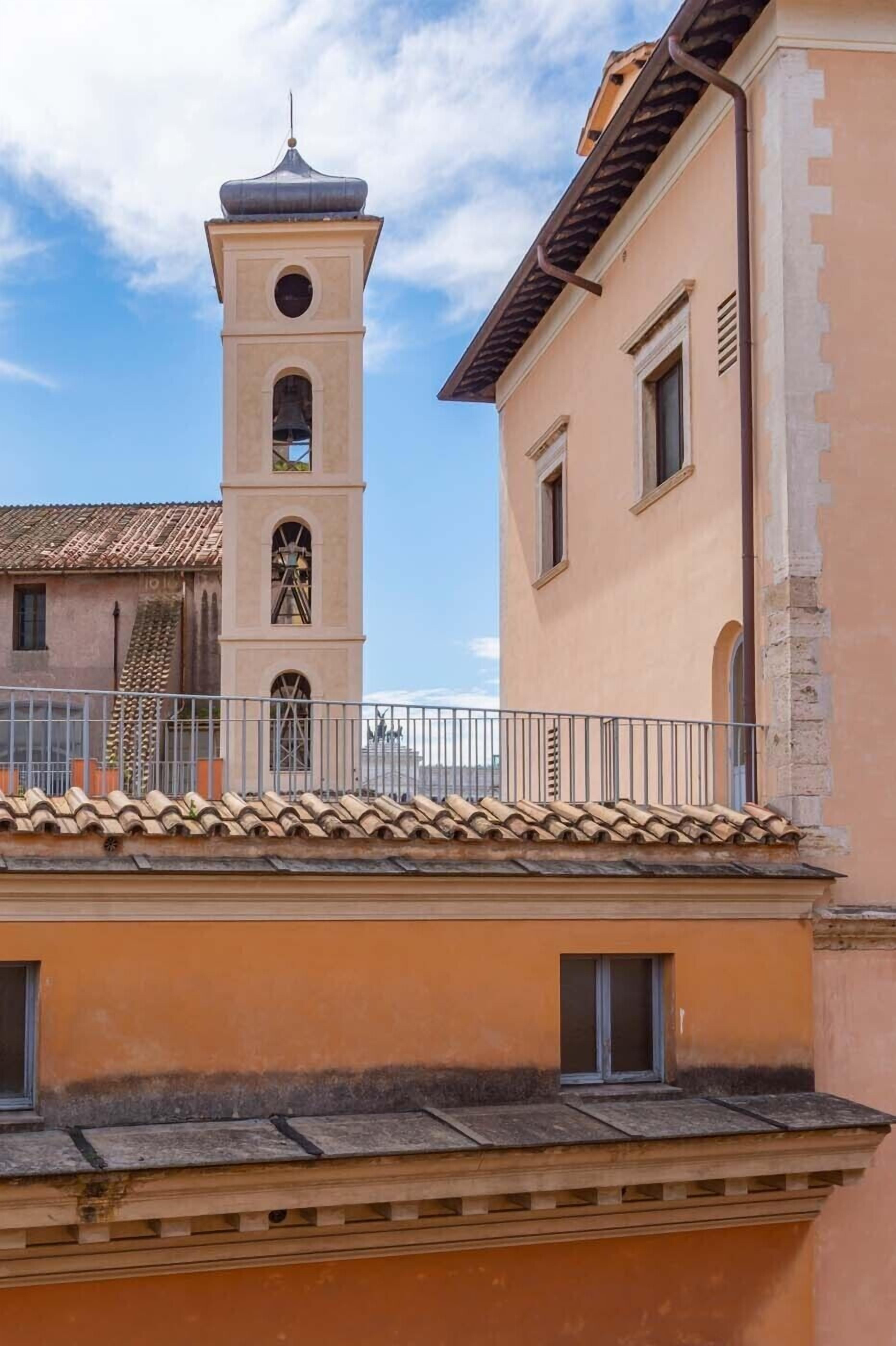 Easytopstay - Piazza Venezia Charming & Bright Apt, Rome