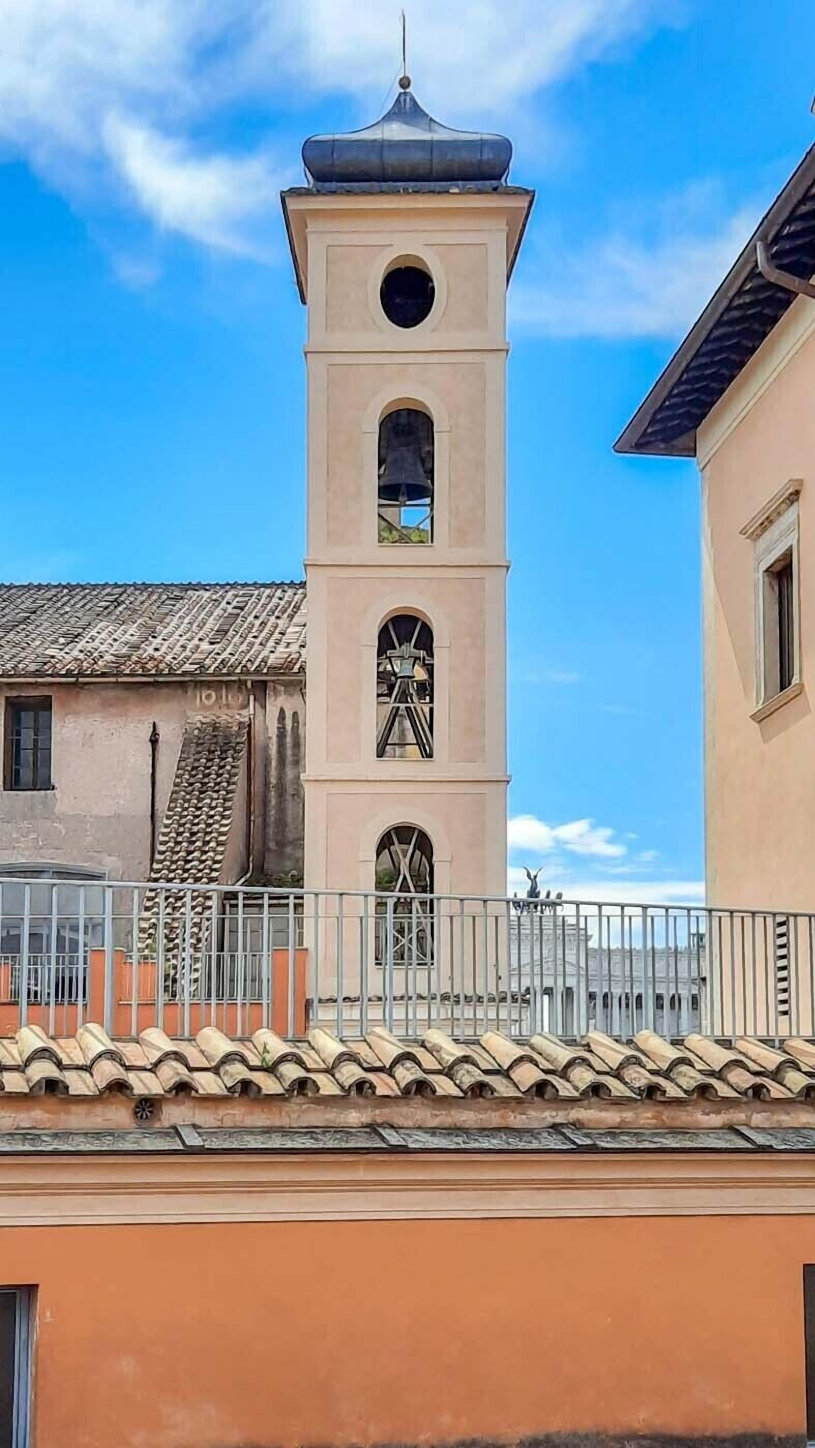 Easytopstay - Piazza Venezia Charming & Bright Apt — Photos 2